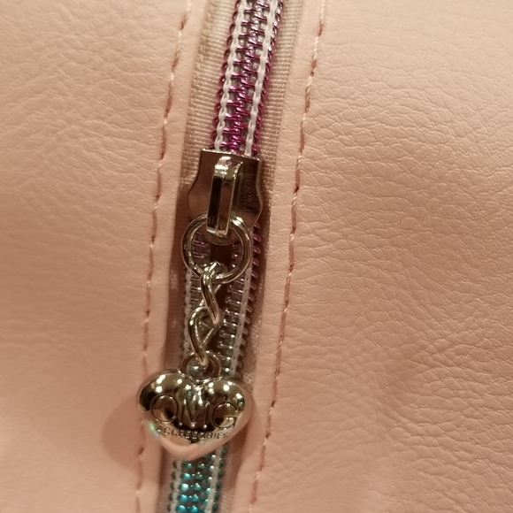 💖HOST PICK💖 Unicorn Duffel Bag - Picture 6 of 11